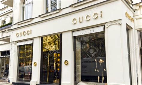 gucci lavora con noi italy|gucci outlet job.